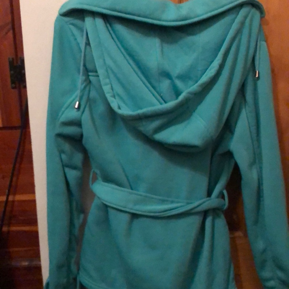 Blue light jacket. - Picture 3 of 3